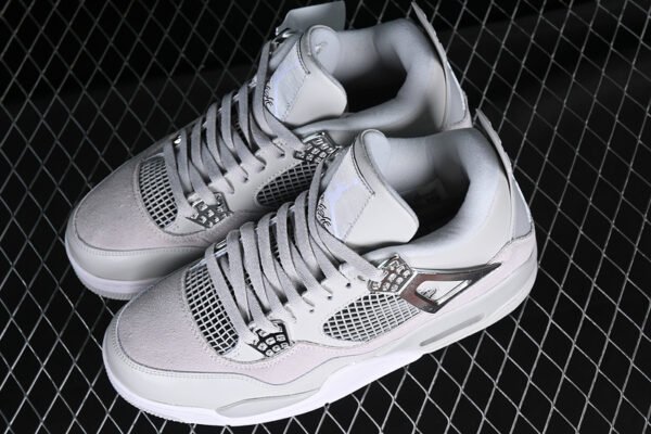 AIR JORDAN 4 RETRO FROZEN MOMENTS WHITE_GREY_SILVER