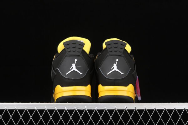 AIR JORDAN 4 RETRO THUNDER 2012
