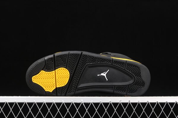 AIR JORDAN 4 RETRO THUNDER 2012
