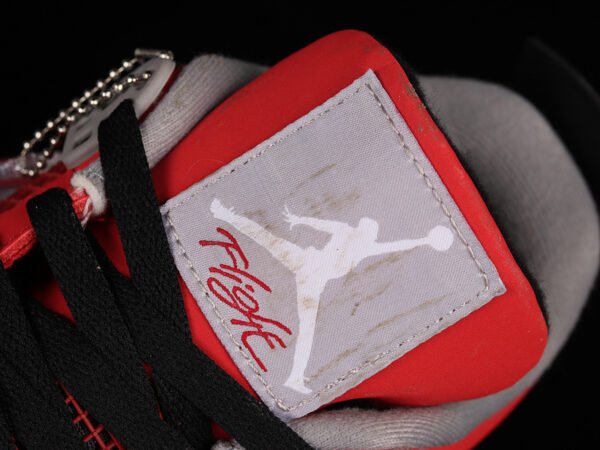 AIR JORDAN 4 RETRO TORO BRAVO FIRE
