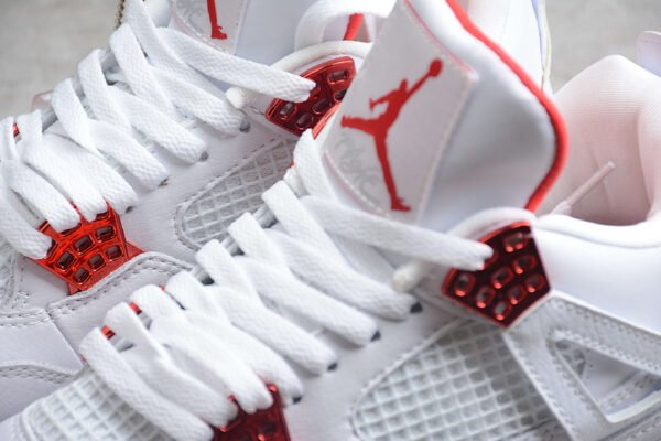 AIR JORDAN 4 RETRO WHITE_UNIVERSITY RED_METALLIC SILVER