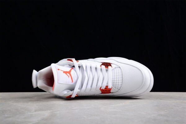 AIR JORDAN 4 RETRO ORANGE METALLIC WHITE_TOTAL ORANGE_METALLIC SILVER