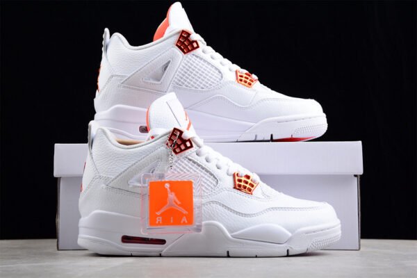 AIR JORDAN 4 RETRO ORANGE METALLIC WHITE_TOTAL ORANGE_METALLIC SILVER