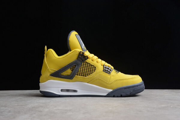 AIR JORDAN 4 RETRO LIGHTNING 2021 TOUR