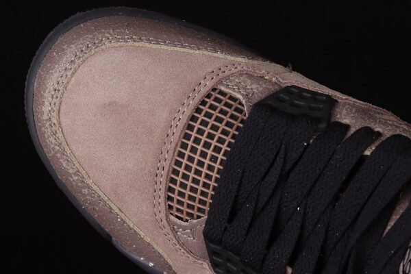 AIR JORDAN 4 RETRO TAUPE