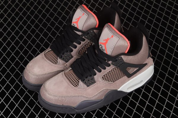 AIR JORDAN 4 RETRO TAUPE