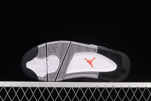 AIR JORDAN 4 RETRO ZEN MASTER AMETHYST