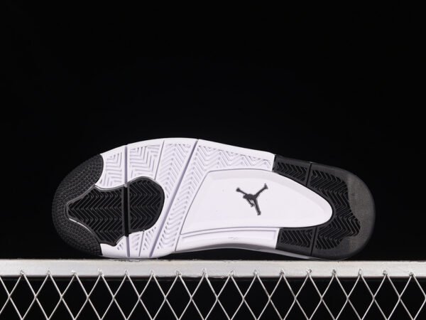 AIR JORDAN 4 RETRO ROYALTY
