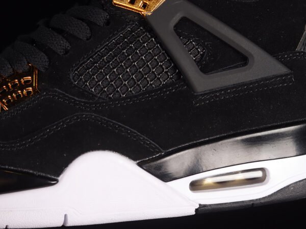 AIR JORDAN 4 RETRO ROYALTY