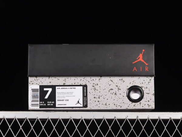 AIR JORDAN 4 RETRO ROYALTY