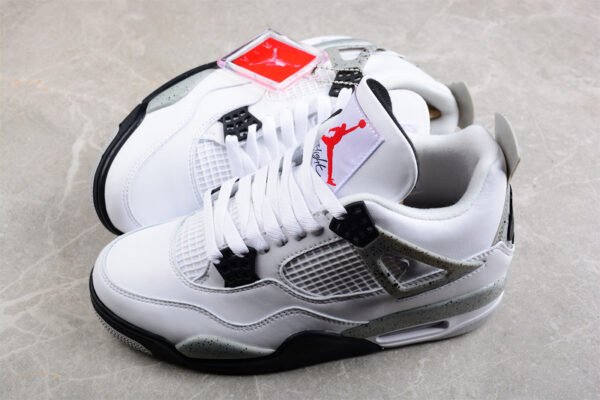 AIR JORDAN 4 RETRO OG WHITE CEMENT