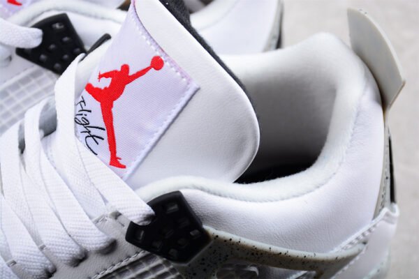 AIR JORDAN 4 RETRO OG WHITE CEMENT