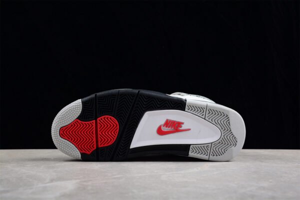 AIR JORDAN 4 RETRO OG WHITE CEMENT