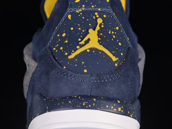 AIR JORDAN 4 PE