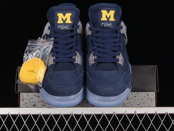 AIR JORDAN 4 PE