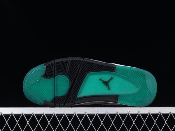 AIR JORDAN 4 RETRO RASTA