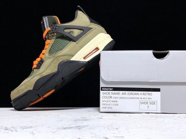 AIR JORDAN 4 RETRO WHITE_PINE GREEN_METALLIC SILVER