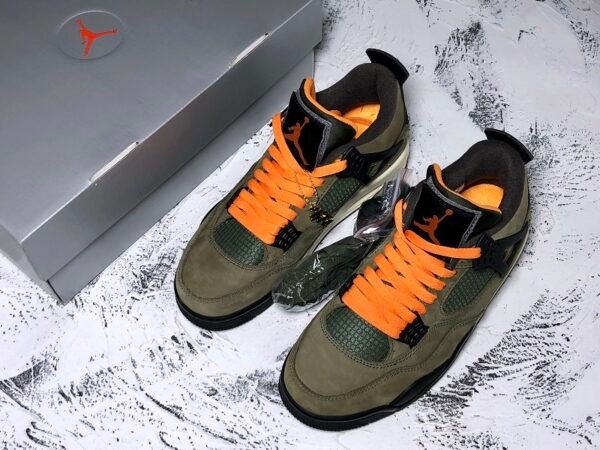 AIR JORDAN 4 RETRO WHITE_PINE GREEN_METALLIC SILVER