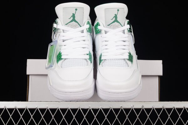 AIR JORDAN 4 RETRO WHITE_COURT PURPLE_METALLIC SILVER