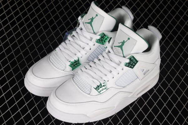 AIR JORDAN 4 RETRO WHITE_COURT PURPLE_METALLIC SILVER