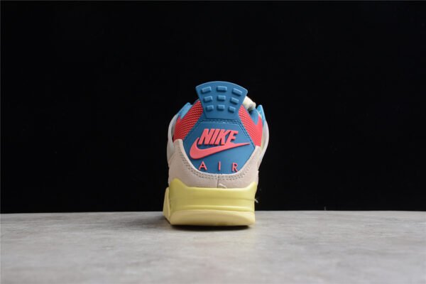 AIR JORDAN 4 RETRO GS WILD THINGS SAIL_UNIVERSITY RED_HEMP_BARELY VOLT