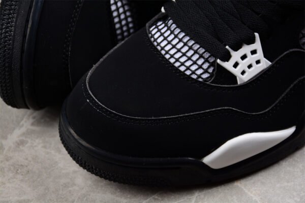 AIR JORDAN 4 RETRO WHITE_MIDNIGHT NAVY_LIGHT SMOKE GREY_FIRE RED