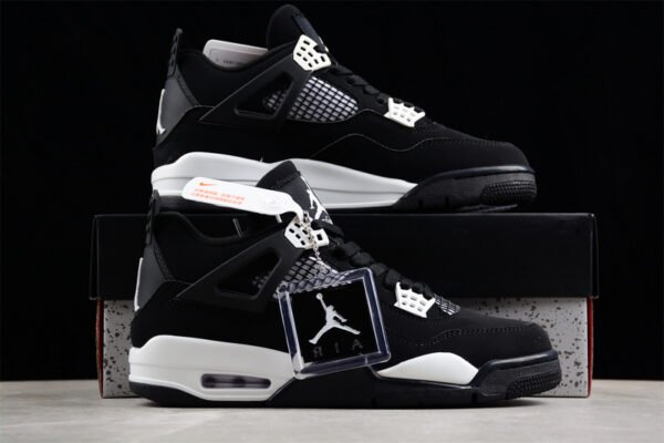 AIR JORDAN 4 RETRO WHITE_MIDNIGHT NAVY_LIGHT SMOKE GREY_FIRE RED