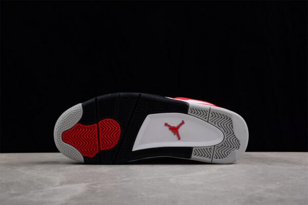 AIR JORDAN 4 RED CEMENT WHITE_FIRE RED-BLACK-NEUTRAL GREY