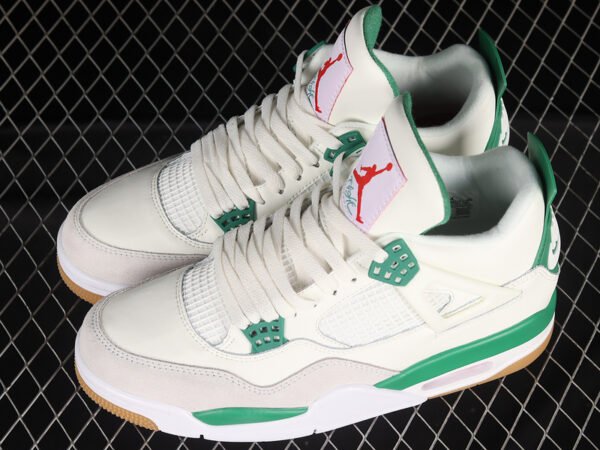 SB X AIR JORDAN 4 RETRO SP SAIL_PINE GREEN_NEUTRAL GREY_WHITE