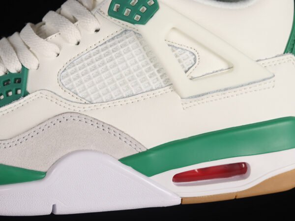 SB X AIR JORDAN 4 RETRO SP SAIL_PINE GREEN_NEUTRAL GREY_WHITE