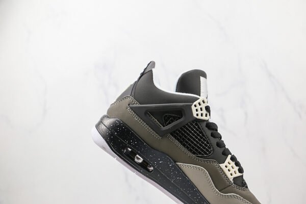 AIR JORDAN 4 RETRO FEAR BLACK_WHITE-COOL GREY-PR PLTNM