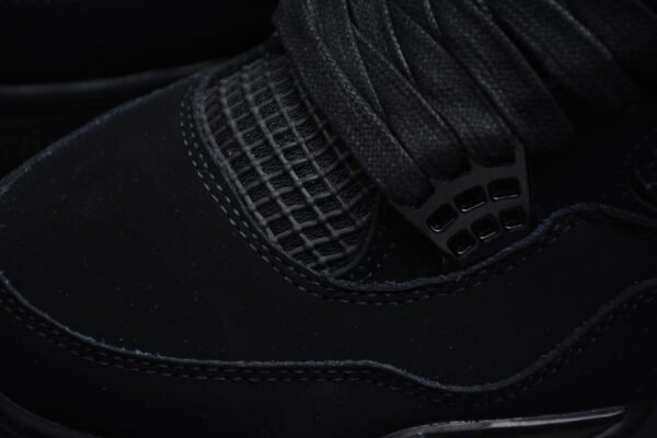 TRAVIS SCOTT X AIR JORDAN 4 PURPLE_WHITE_BLACK