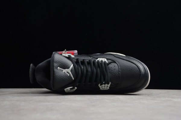AIR JORDAN 4 RETRO ROYALTY BLACK_METALLIC GOLD-WHITE