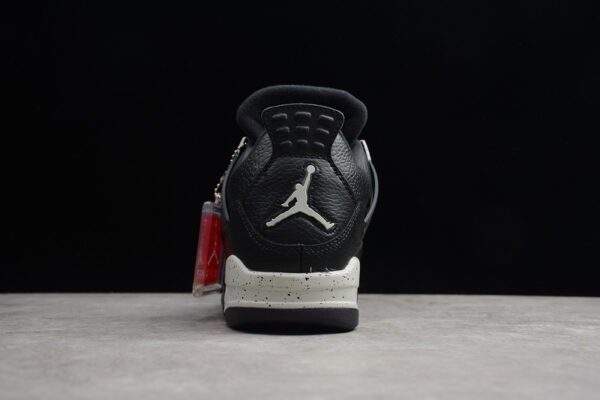 AIR JORDAN 4 RETRO ROYALTY BLACK_METALLIC GOLD-WHITE