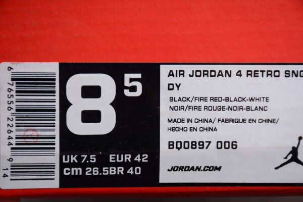 LEVIS X AIR JORDAN 4 WHITE DENIM_WIHTE_WHITE