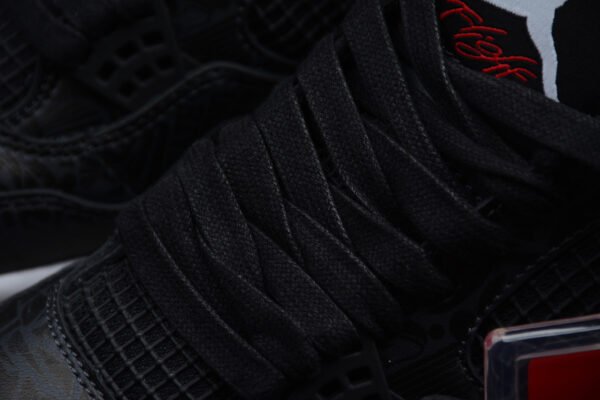 LEVIS X AIR JORDAN 4 DENIM_DENIM-SAIL-GAME RED