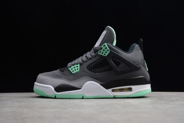 AIR JORDAN 4 RETRO NRG BLACK_COURT PURPLE-UNIVERSITY RED