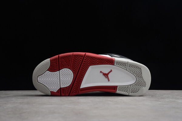 AIR JORDAN 4 RETRO BRED 2019 RELEASE BLACK_FIRE RED-CEMENT GREY