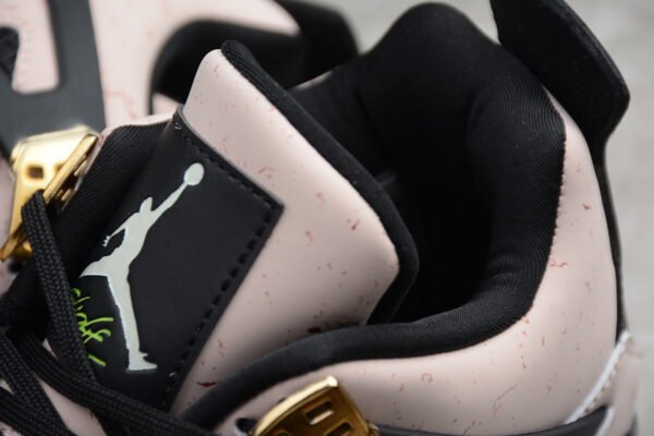 AIR JORDAN 4 RETRO SILT RED_BLACK-PHANTOM-VOLT