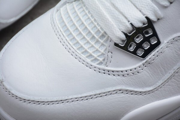 AIR JORDAN 4 RETRO PURE MONEY WHITE_METALLIC SILVER