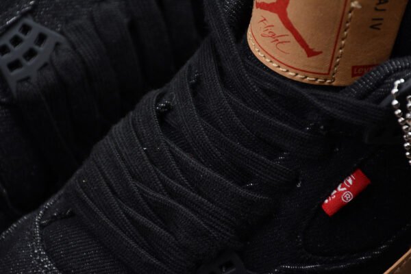 AIR JORDAN 4 RETRO LEVIS NRG LEVIS BLACK_BLACK_BLACK