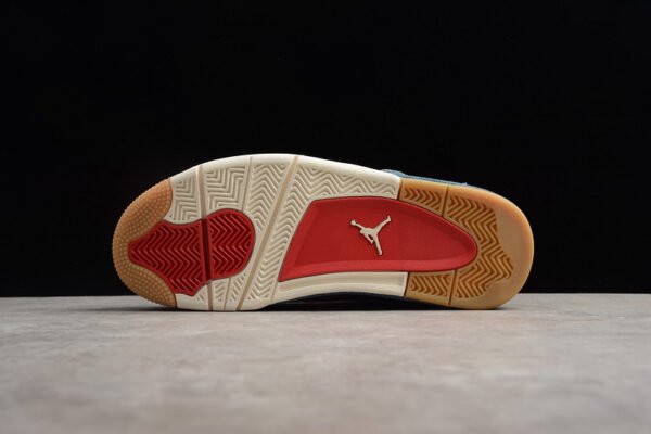 LEVIS X AIR JORDAN 4 DENIM_DENIM-SAIL-GAME RED