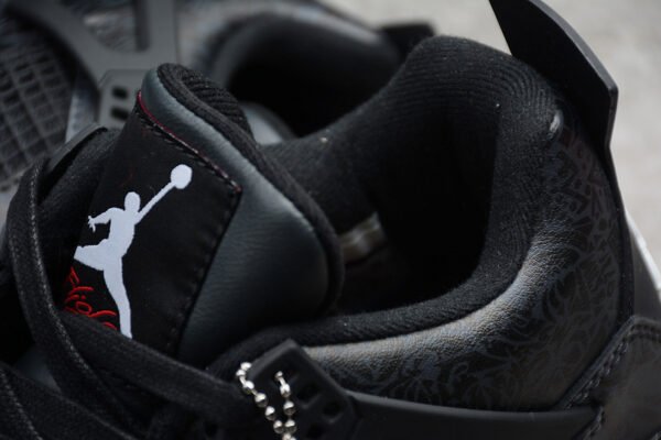 AIR JORDAN 4 RETRO SE BLACK_WHITE-GUM LIGHT BROWN