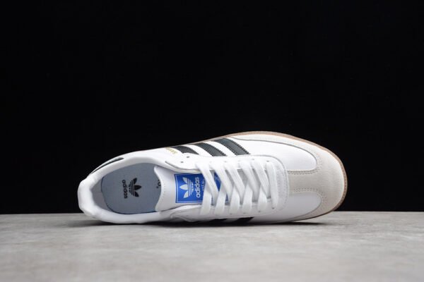 ADIDAS MUNCHEN CREAM WHITE_MESA_GUM