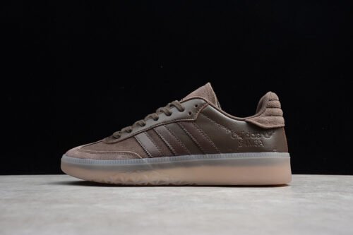 ADIDAS PHARRELL WILLIAMS ORIGINALS SAMBA PINK