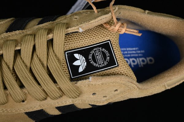 SAMBA RM SHOES CRYSTAL WHITE_CORE BLACK_BLUEBIRD