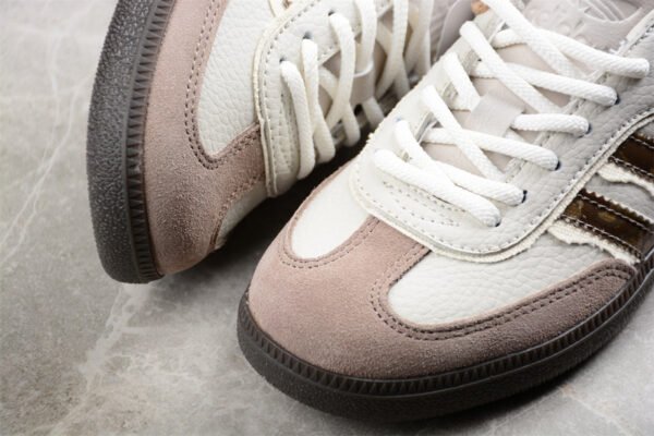 NICE KICKS SAMBA CONSORTIUM CUP TALC_BROWN_PANTONE