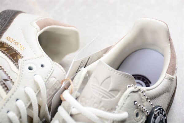 NICE KICKS SAMBA CONSORTIUM CUP TALC_BROWN_PANTONE