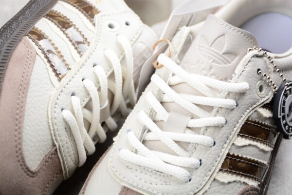 NICE KICKS SAMBA CONSORTIUM CUP TALC_BROWN_PANTONE