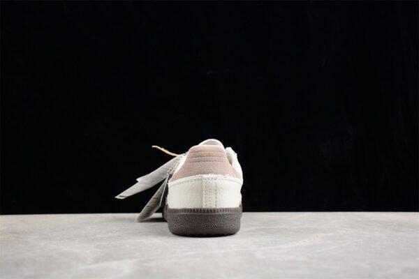 NICE KICKS SAMBA CONSORTIUM CUP TALC_BROWN_PANTONE